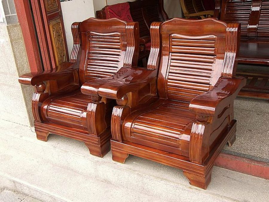 Barnizador de Muebles en Barcelona