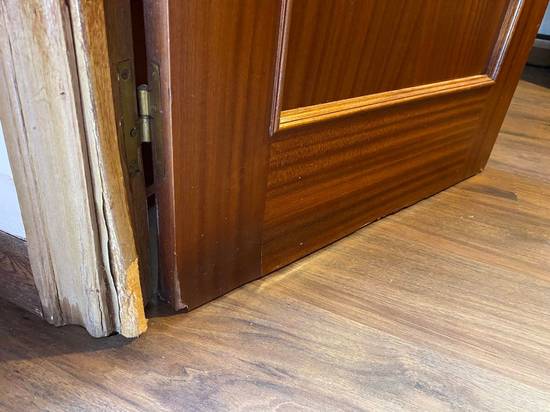 Reparación de Puertas y Ventanas en Barcelona y Provincia. Servicios económicos con garantía de calidad. ¡Llámanos!
