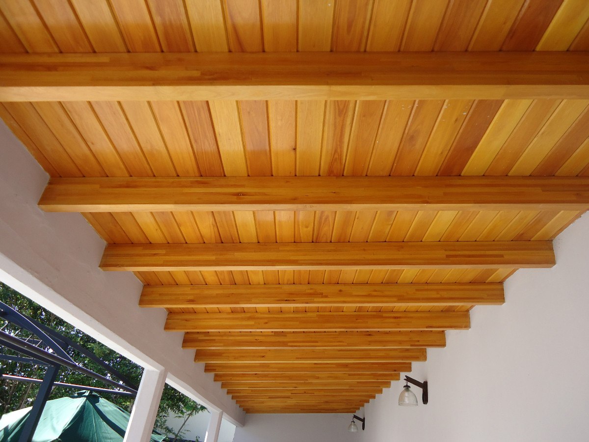 Parquet y Techos de Madera en Barcelona y Provincia. Servicios Profesionales y económicos con garantía de calidad. ¡Llámenos!