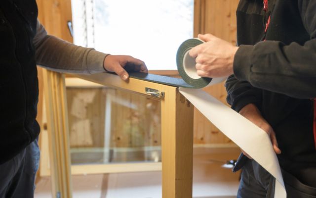 Reparación de Puertas y Ventanas en Barcelona y Provincia. Servicios económicos con garantía de calidad. ¡Llámanos!
